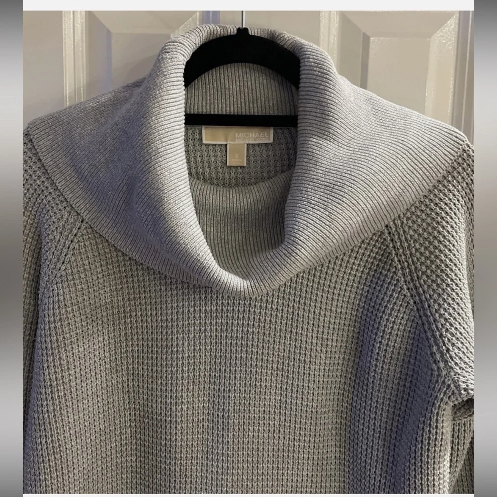 Michael Kors Gray Cowl Neck Waffle Knit Sweater Womens Size Medium Long Sleeve